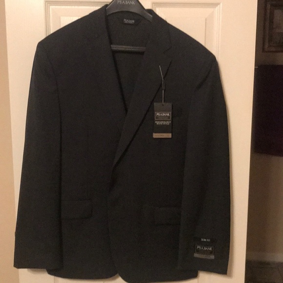 Men’s Suit - Picture 2 of 5